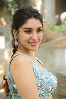 Yukti Thareja Pictures